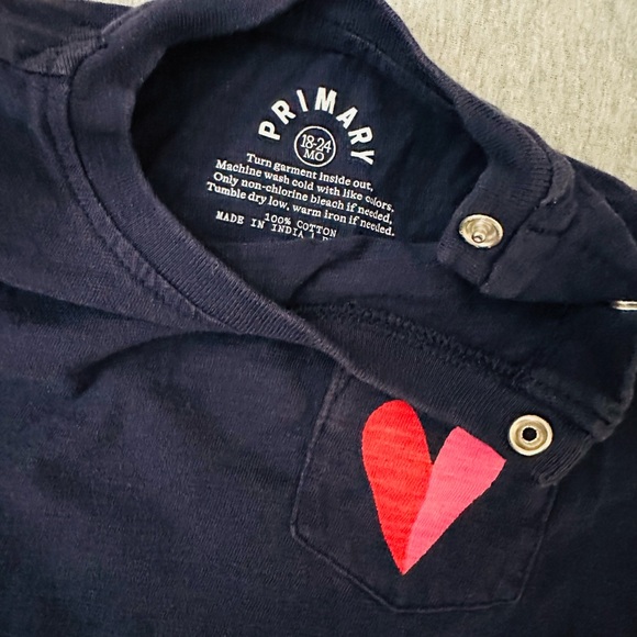 Primary long sleeve heart onesie 18-24 months - Picture 2 of 2